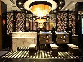 Apa Hotel Midosuji Honmachi Ekihigashi Osaka 3*,